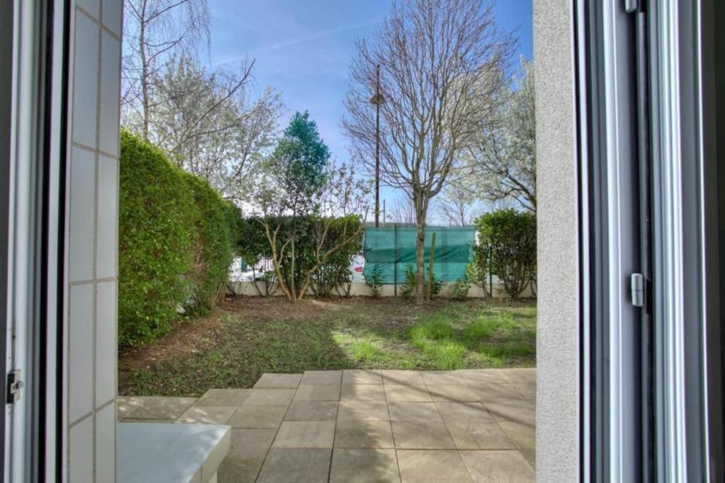 Studio Spacieux Avec Terrasse Et Parking Viry-Châtillon Zewnętrze zdjęcie